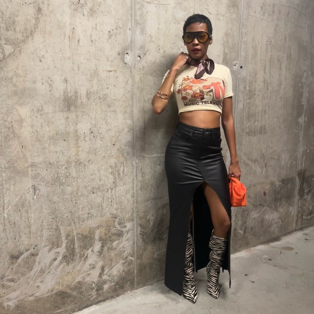 Meet your Posher, Jorita